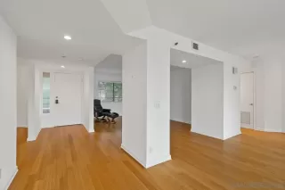 Photo #6: 230009543 Listing 