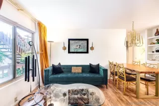 Photo #3: 230009566 Listing