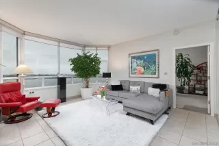 Photo #4: 230009588 Listing