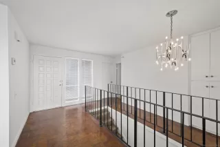 Photo #5: 230009590 Listing