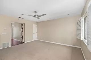 Photo #6: 230009620 Listing