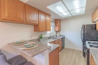 Photo #2: 230009677 Listing