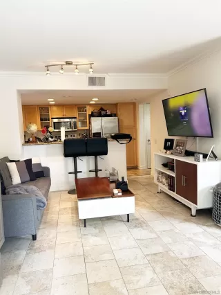 Photo #2: 230009703 Listing 