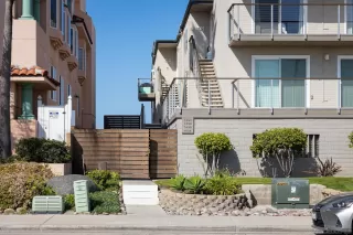 Photo #1: 230009706 Listing