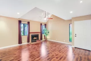 Photo #6: 230009716 Listing 