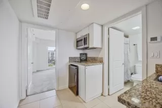 Photo #5: 230009730 Listing 