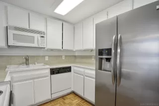 Photo #6: 230009740 Listing