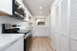 Photo #5: 230009814 Listing