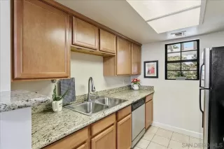 Photo #6: 230009877 Listing