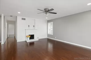 Photo #3: 230009901 Listing