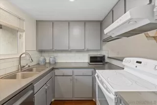 Photo #5: 230009901 Listing