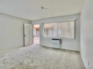 Photo #3: 230009904 Listing