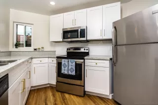 Photo #1: 230009905 Listing