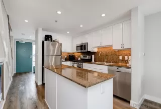 Photo #2: 230009951 Listing