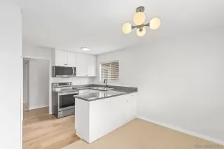 Photo #2: 230009953 Listing