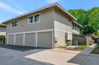 Photo #4: 230009999 Listing