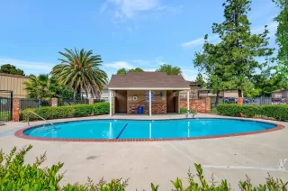 Photo #5: 230009999 Listing