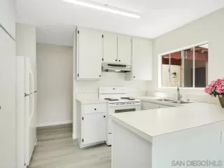 Photo #6: 230010014 Listing