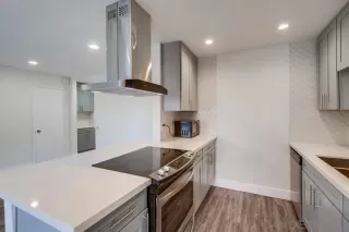 More Details about MLS # 230010167 : 9534 CARROLL CANYON RD UNIT 128