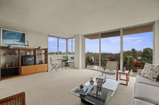 Photo #4: 230010199 Listing