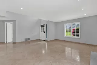 Photo #5: 230010235 Listing 