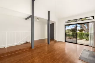 Photo #4: 230010319 Listing