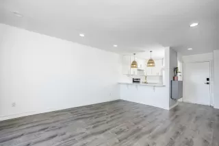 Photo #1: 230010330 Listing 