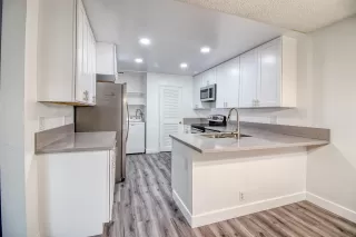 Photo #3: 230010344 Listing