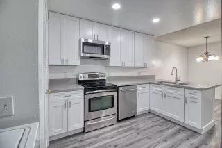 Photo #4: 230010344 Listing