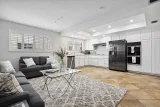 Photo #6: 230010389 Listing