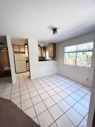 Photo #4: 230010449 Listing