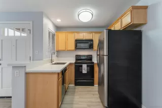 Photo #3: 230010524 Listing