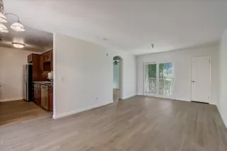 Photo #3: 230010589 Listing 