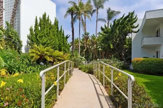 Photo #2: 230010613 Listing