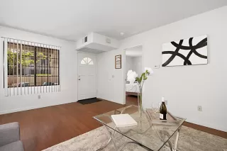 Photo #6: 230010630 Listing