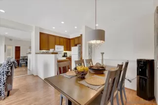 Photo #6: 230010658 Listing 