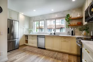 Photo #2: 230010664 Listing