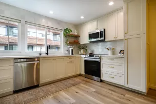 Photo #3: 230010664 Listing