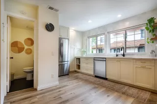 Photo #6: 230010664 Listing