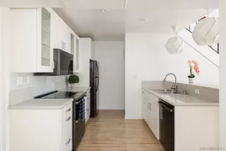 Photo #2: 230010729 Listing