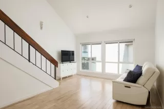 Photo #6: 230010729 Listing