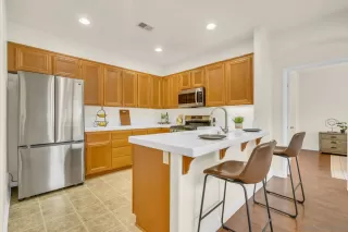 Photo #3: 230010742 Listing