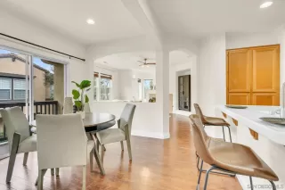 Photo #4: 230010742 Listing