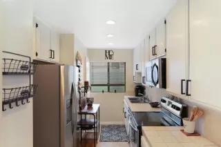 Photo #4: 230010749 Listing