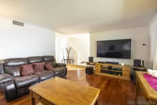 Photo #3: 230010755 Listing 