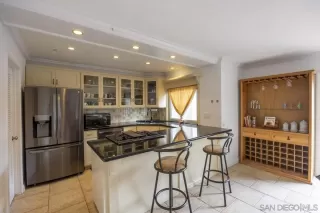 Photo #4: 230010755 Listing 