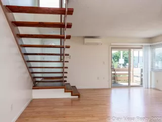 Photo #6: 230010927 Listing