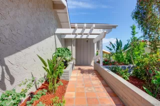 Photo #3: 230010935 Listing