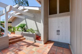 Photo #4: 230010935 Listing