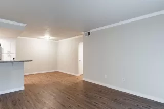 Photo #3: 230010949 Listing 